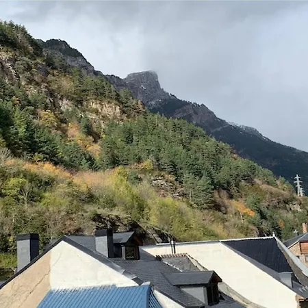 公寓 Precioso Atico Con Buhardilla Y Garaje En Pueblo *